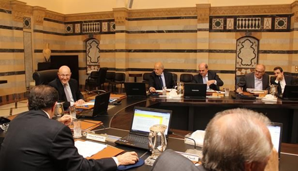 مجلس الوزراء اقر التفرغ والعمداء والرواتب والغى وثائق الاتصال