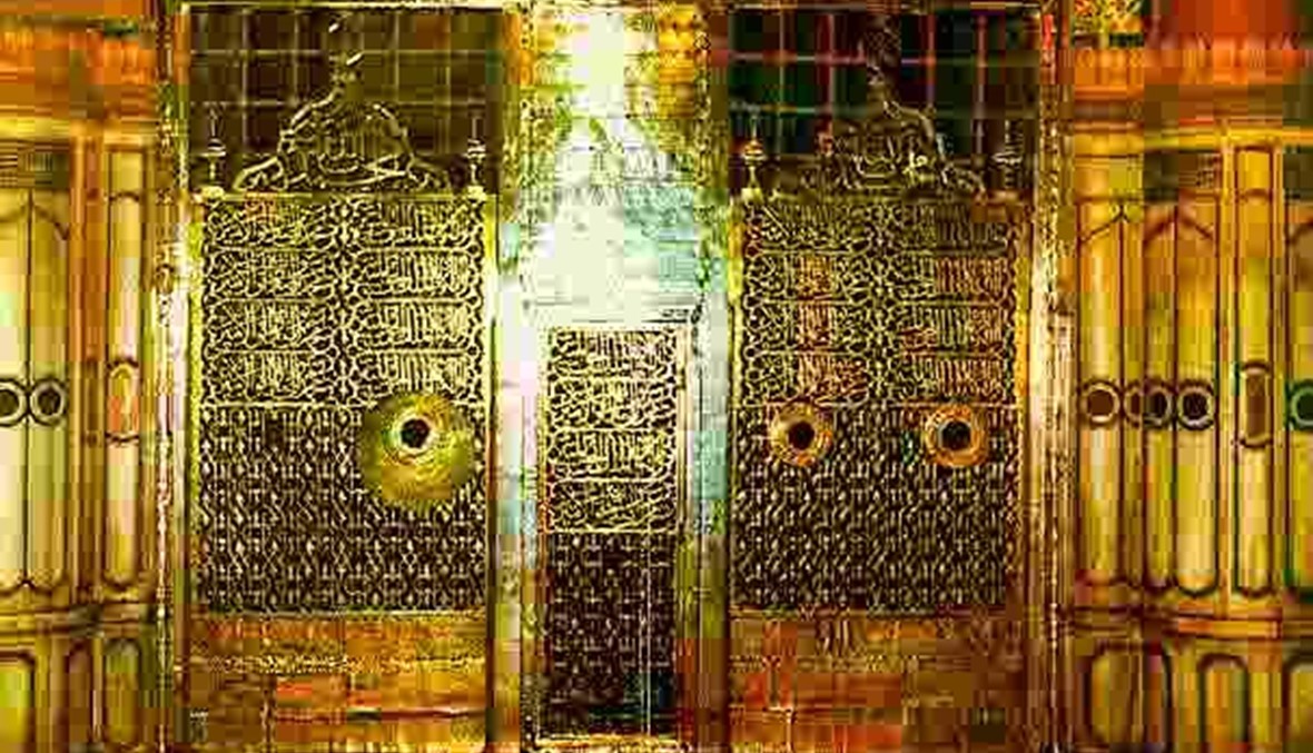 ما حقيقة نقل قبر الرسول؟