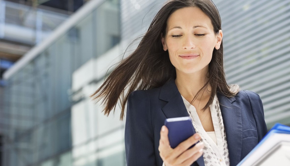 "العمل الدولية" تطالب بتعديل أجور النساء