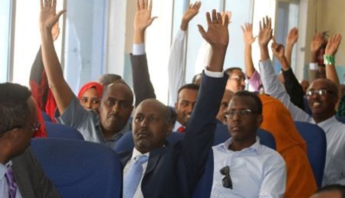 الصومال... النواب يحجبون الثقة عن رئيس الوزراء