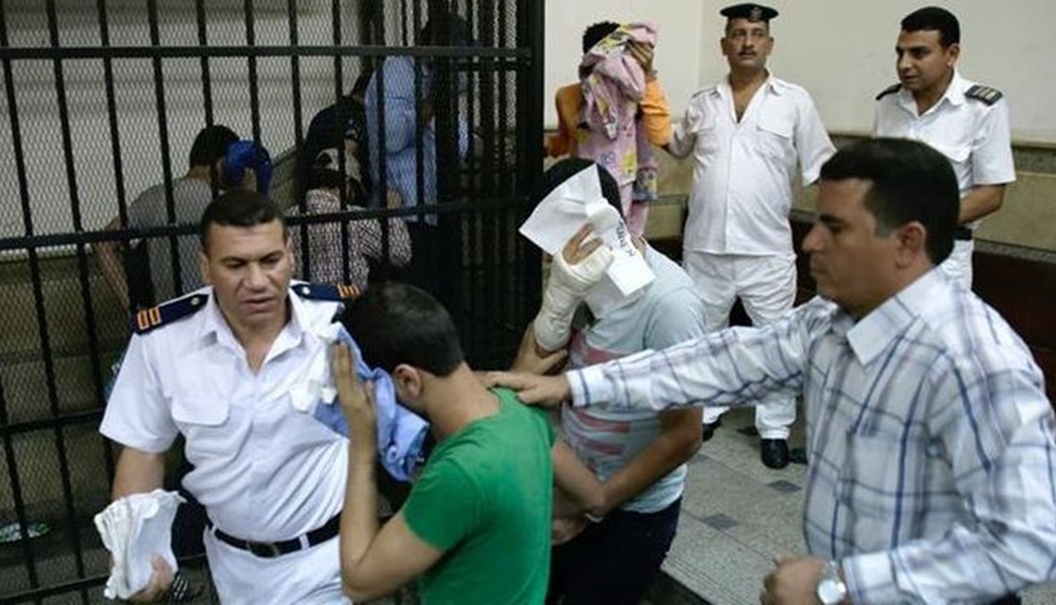 توقيف 33 رجلا لاتهامهم بالمثلية الجنسية في مصر