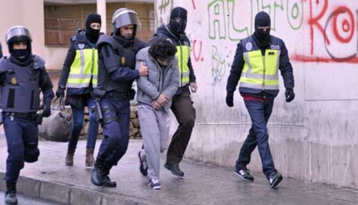اعتقال سبعة اشخاص في اسبانيا  لشكوك بتجنيد نساء لـ"داعش"