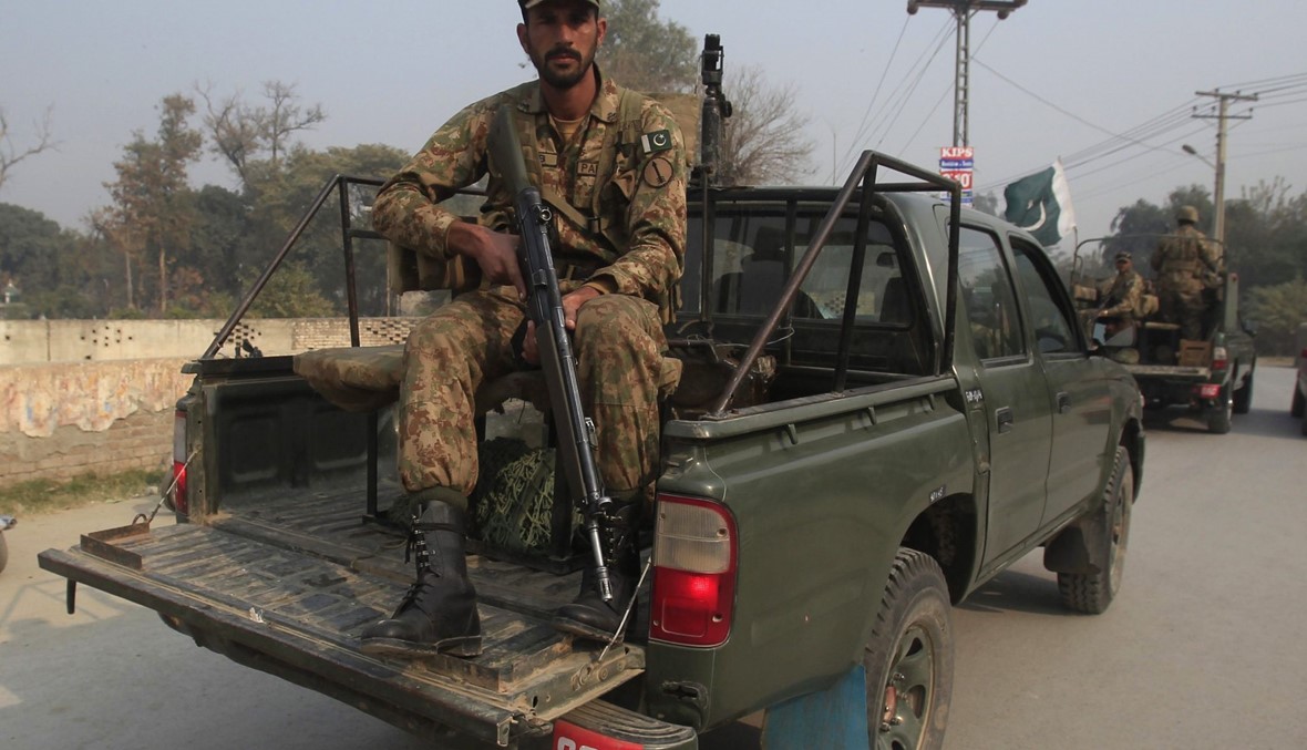 الجيش الباكستاني يشن هجوما مضادا بعد مجزرة طالبان