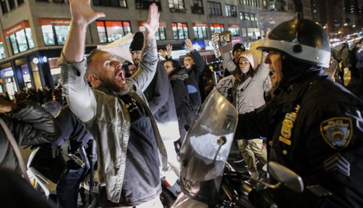 المحتجون في نيويورك يرفضون نداء بوقف المظاهرات رغم مقتل شرطيين