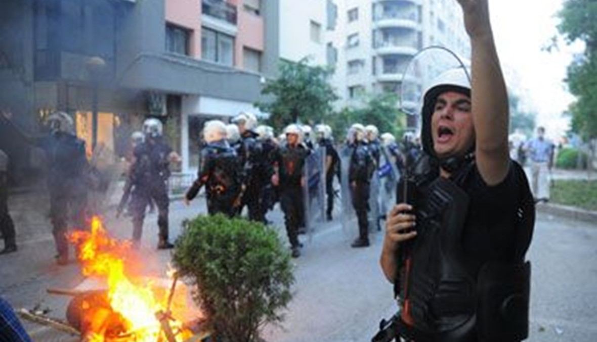 وفاة شرطي أصيب بعملية انتحارية في مركز للشرطة في اسطنبول