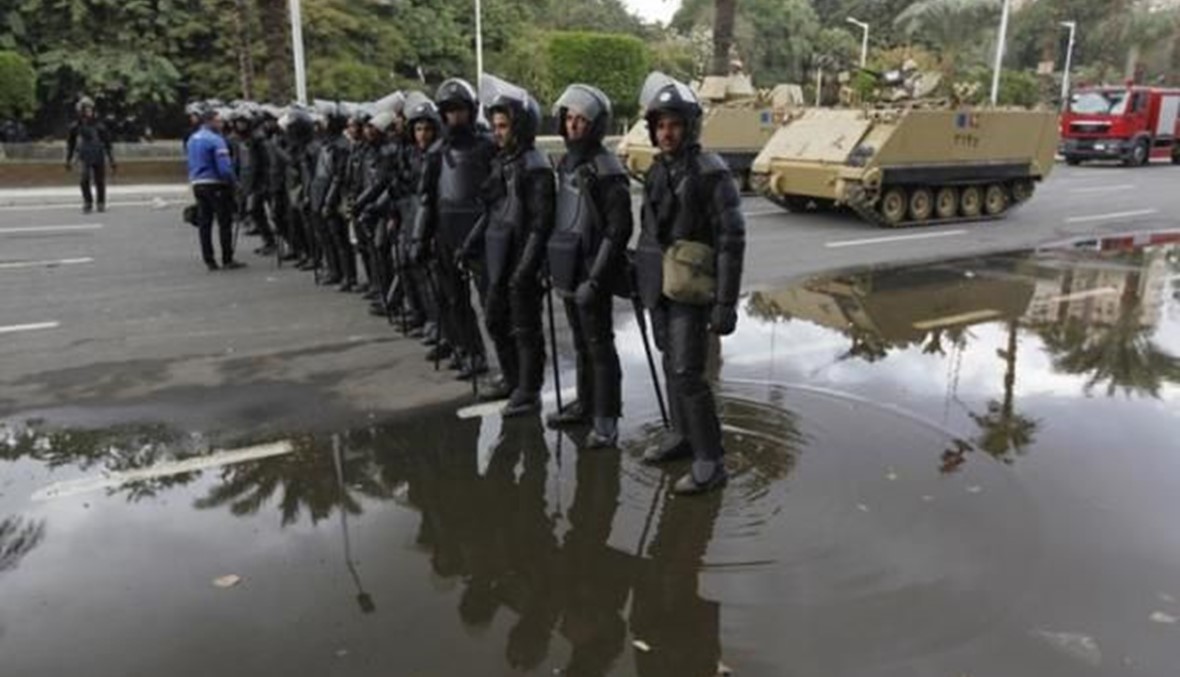 إصابة 9 من رجال الشرطة المصرية في القاهرة