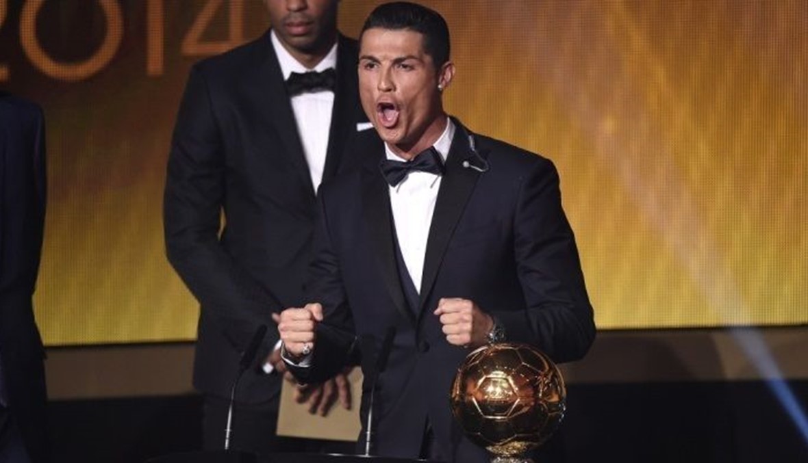 كريستيانو رونالدو ينال جائزة الكرة الذهبية عن العام 2014 للمرة الثالثة
