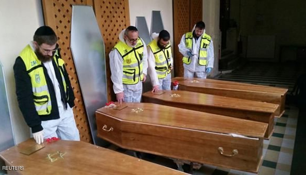 دفن اليهود الاربعة الذين قتلوا في هجوم باريس في اسرائيل