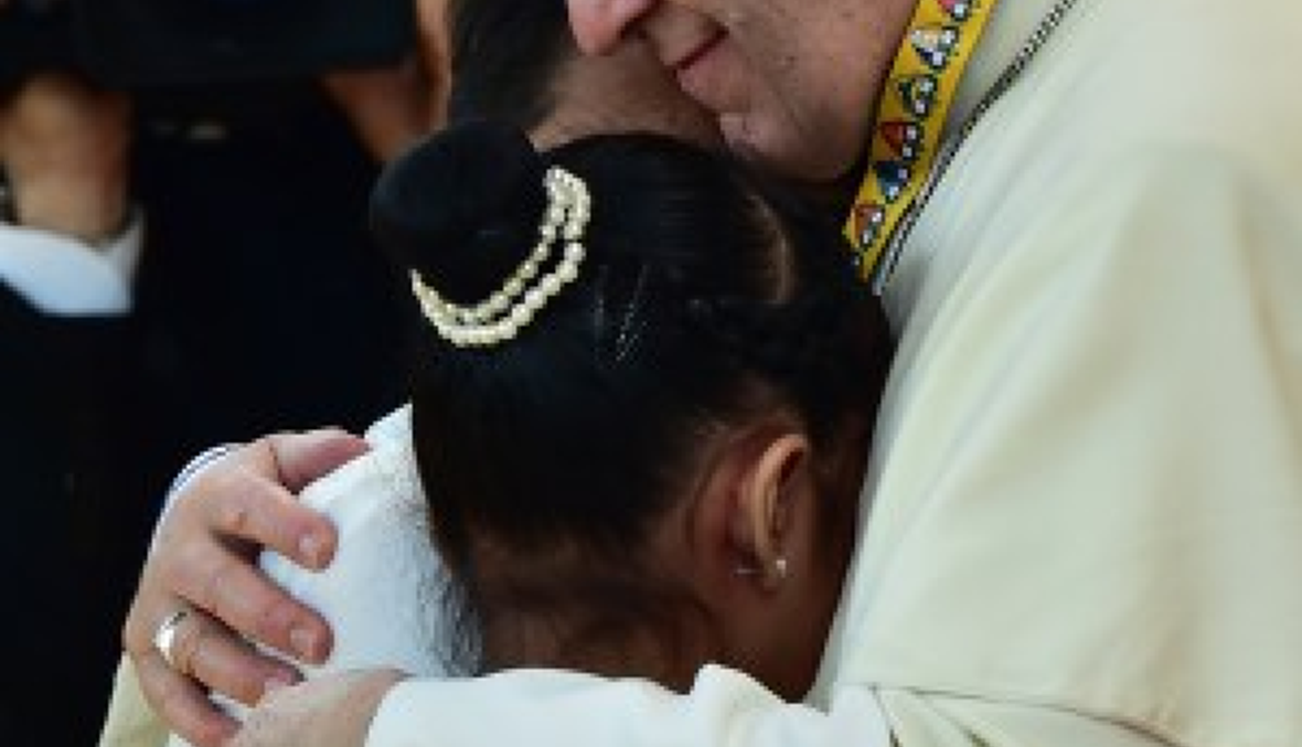 البابا للرجال: انصتوا للنساء ولا تبالغوا في الاعتداد برجولتكم