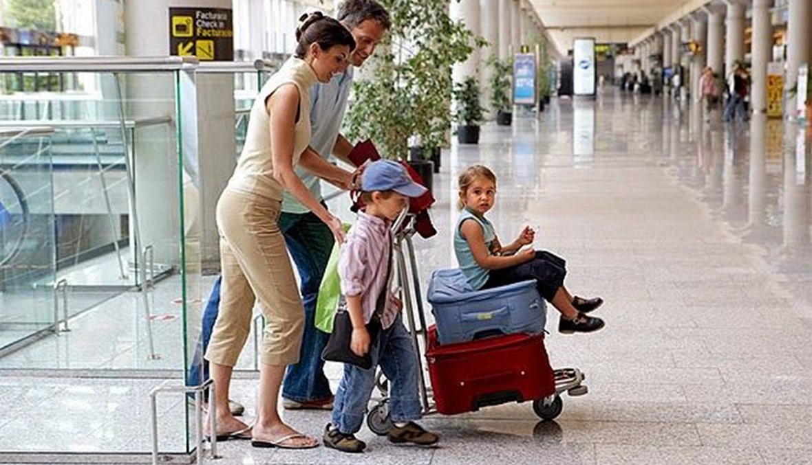نصائح حول السفر مع الأطفال على متن الطائرة