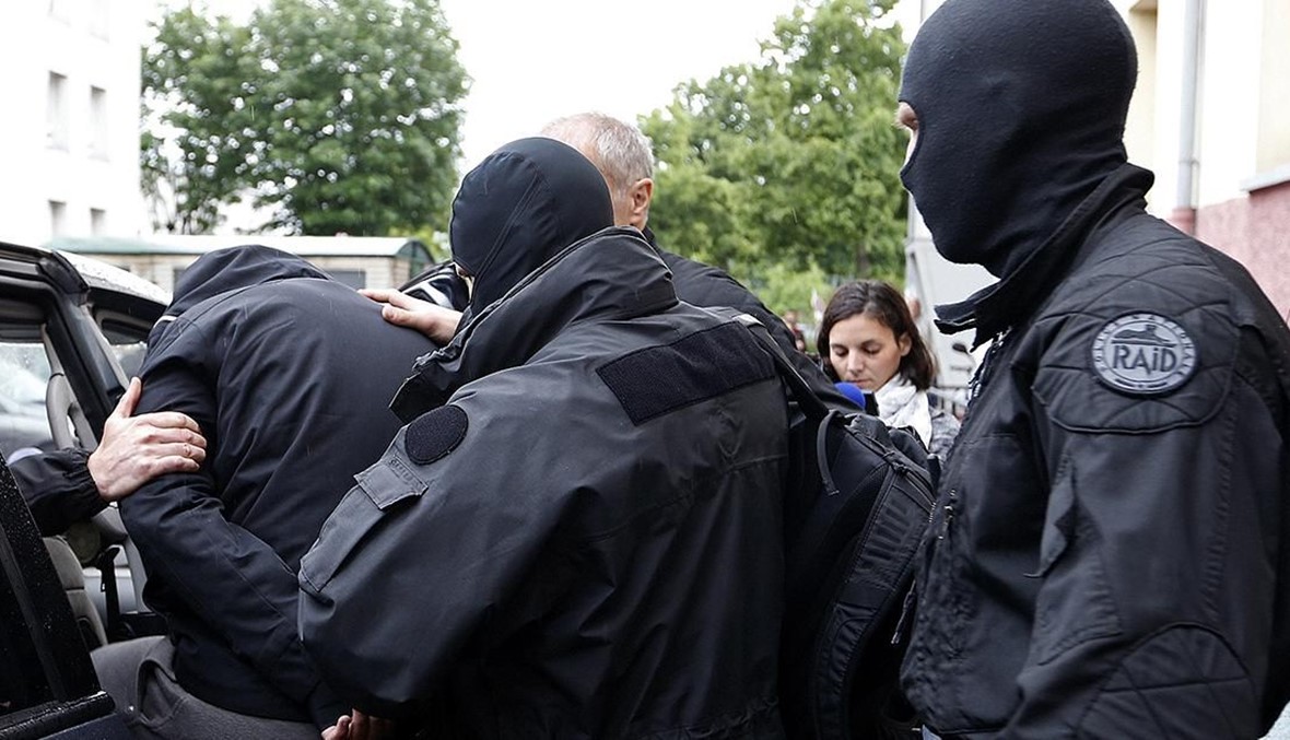 العملية ضد الجهاديين في جنوب فرنسا لا تزال مستمرة