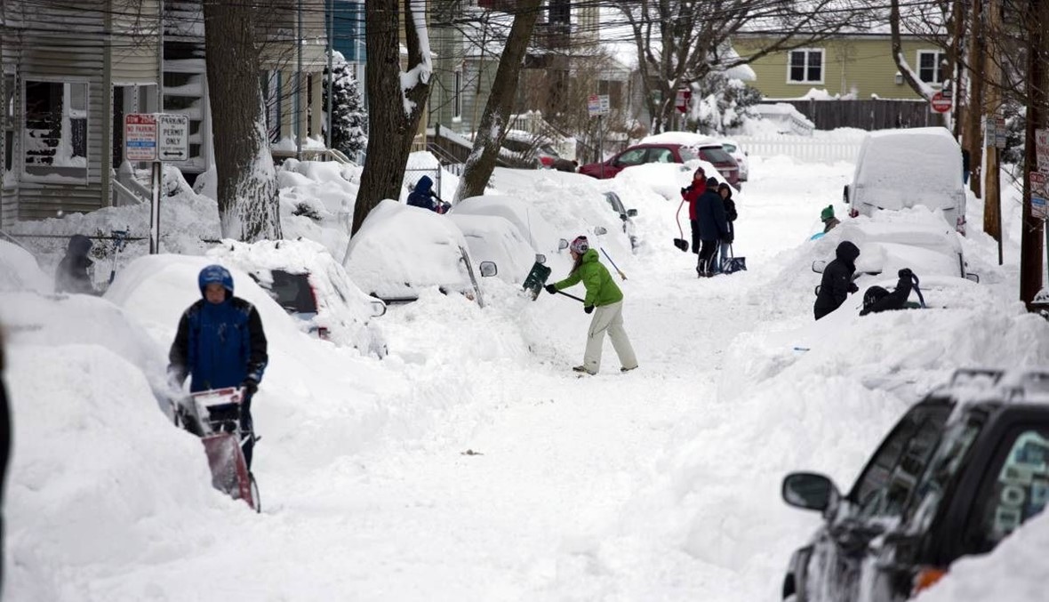 ملايين الاميركيين في منازلهم بسبب العاصفة الثلجية