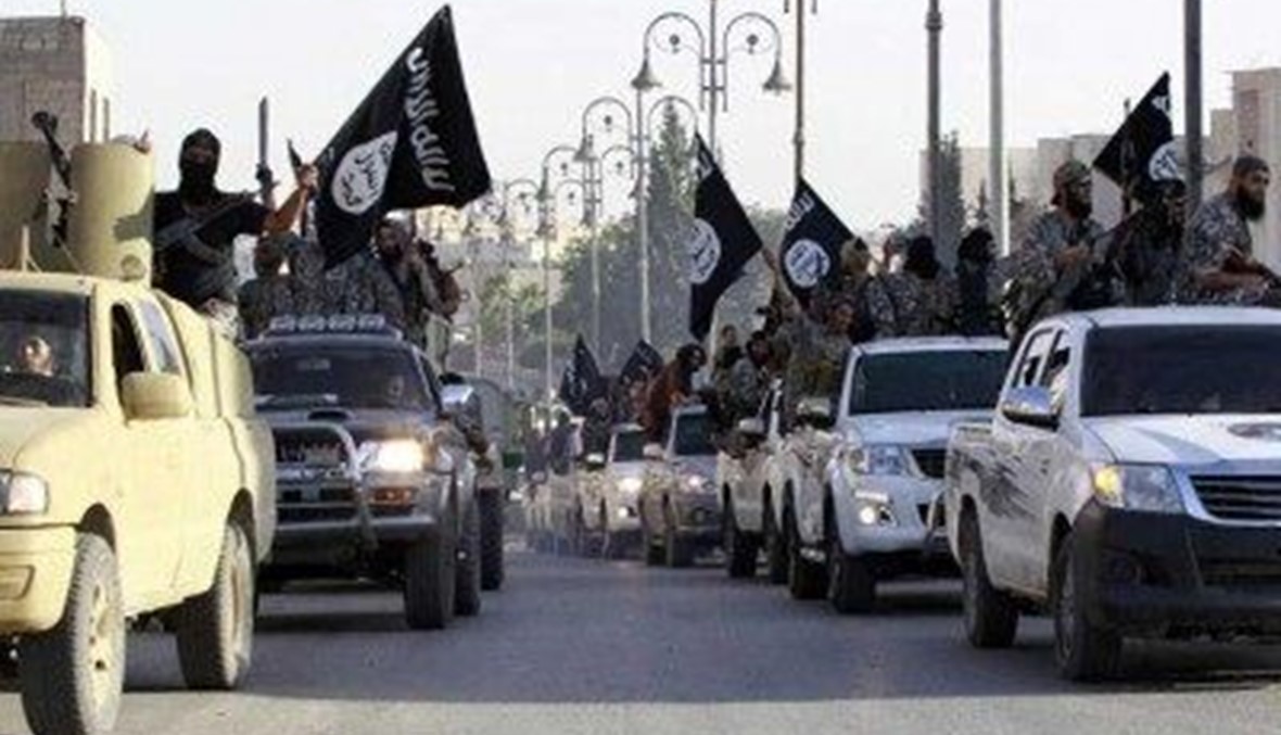 "داعش" تسحب قواتاً وعتاداً من حلب