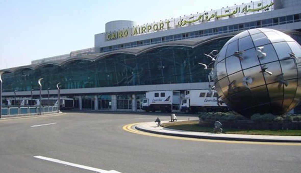 عاصفة ترابية تغلق مطاري القاهرة وبرج العرب