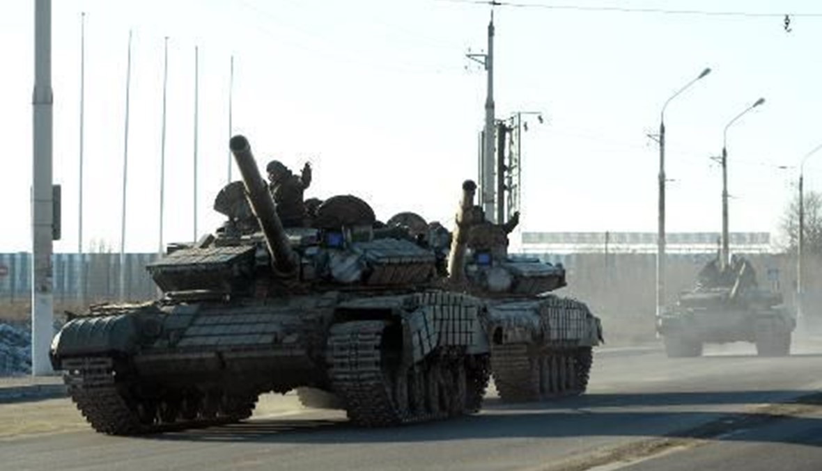 اتفاق بين كييف والمتمردين على بدء سحب اسلحة ثقيلة من خط الجبهة