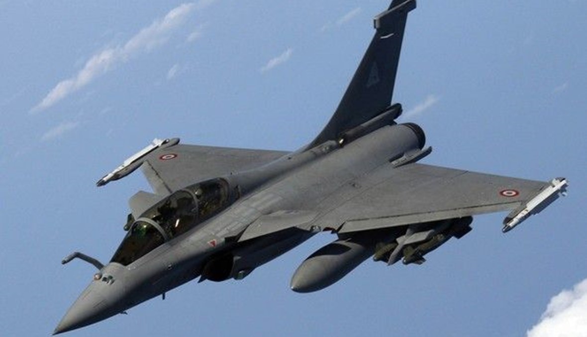 شاربي... طيار فرنسي يقوم بأول مهمة قصف ضد "داعش" في العراق