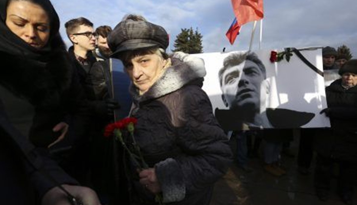 عشرات الالاف يشاركون في مسيرة في موسكو تكريما لذكرى المعارض نيمتسوف
