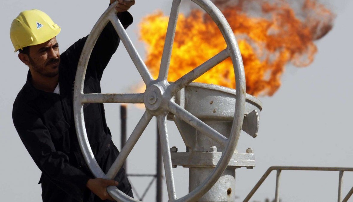 العراق يفاوض لاستعادة حصته في عقود النفط