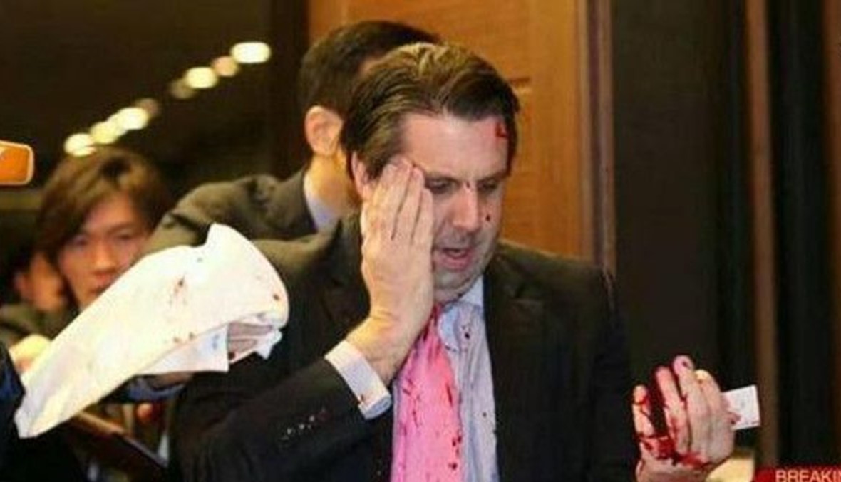 السفير الاميركي في سيول يغادر المستشفى بعد تعرضه لاعتداء