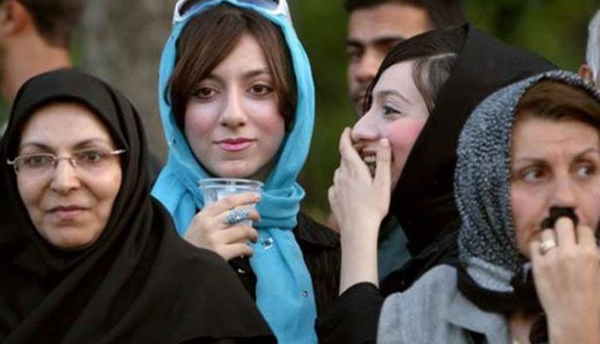 قيود إضافية على النساء في إيران