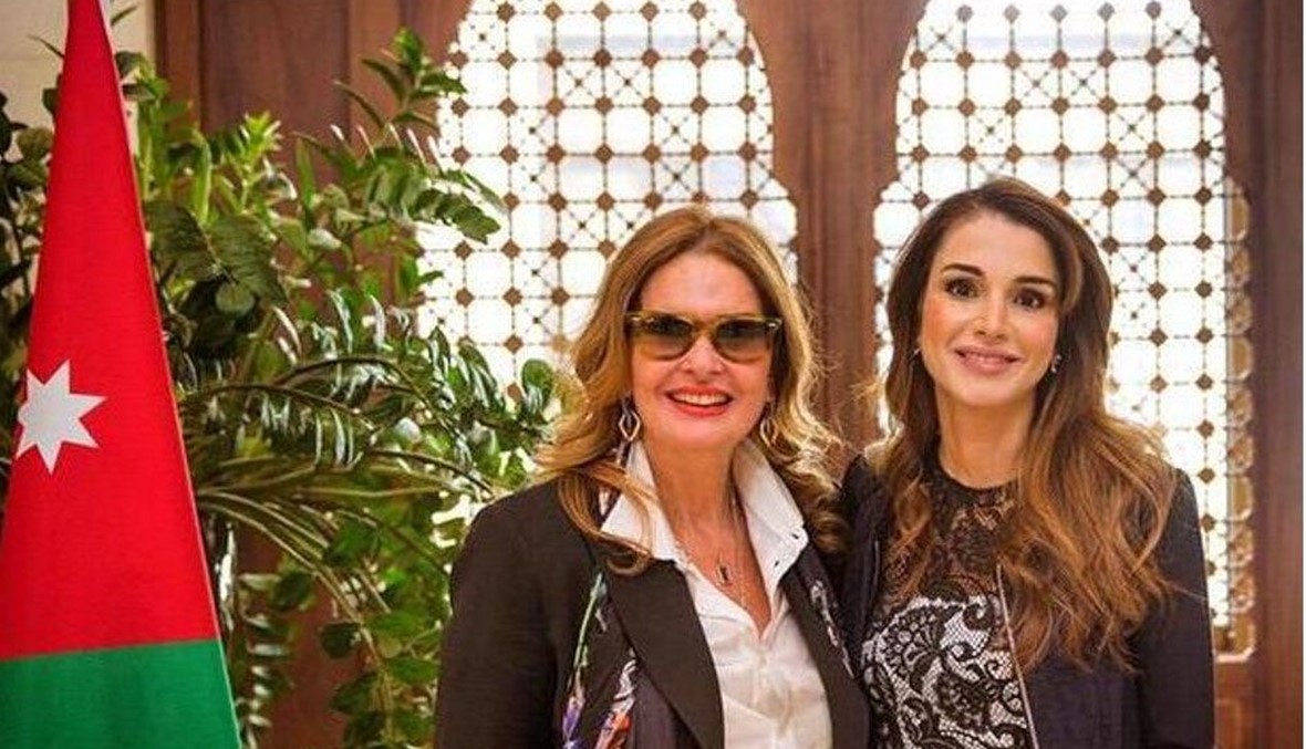 ماذا بين يسرا والملكة رانيا