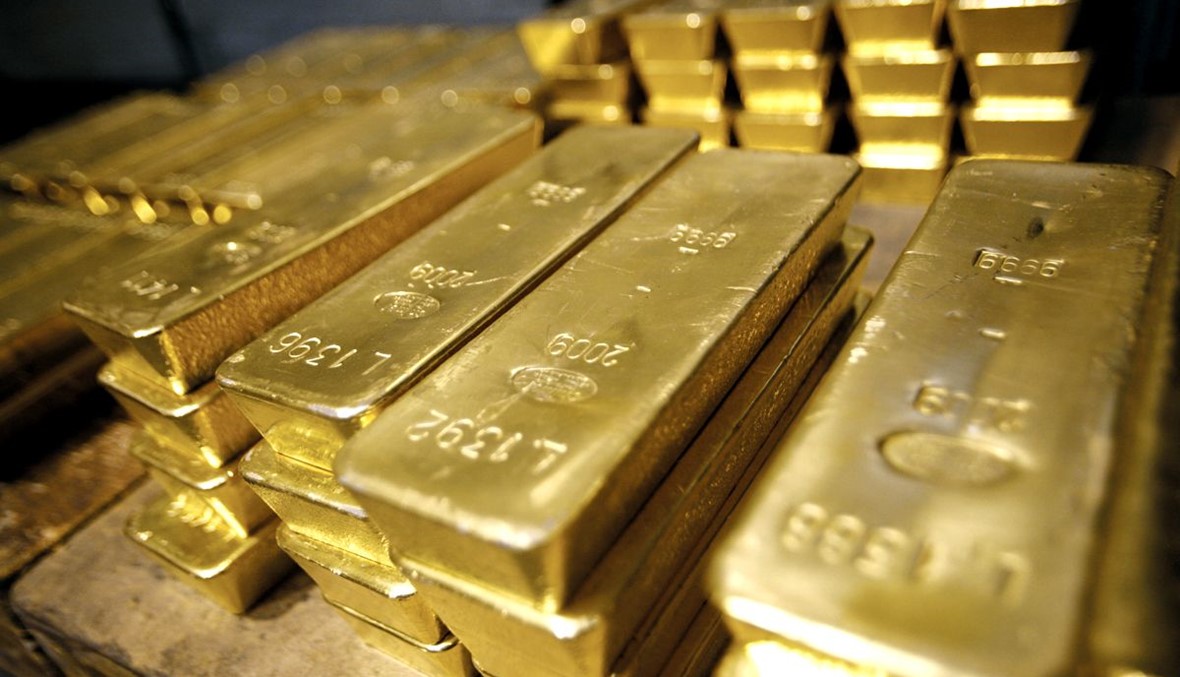 هبوط أسعار الذهب بفعل ارتفاع الدولار