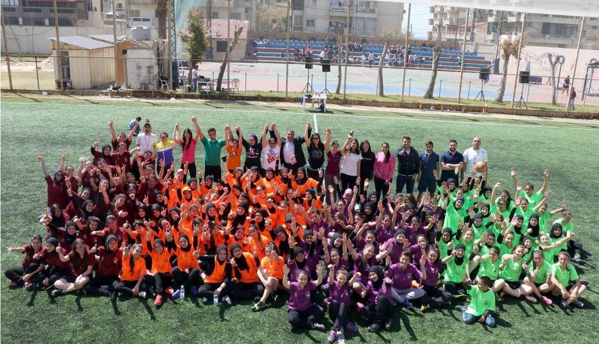 200 طالبة في مشروع "العزم الرياضي"