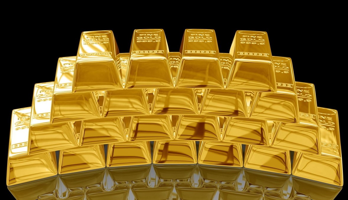 الذهب يتراجع لكنّه لا يزال فوق مستوى الـ1200 دولار