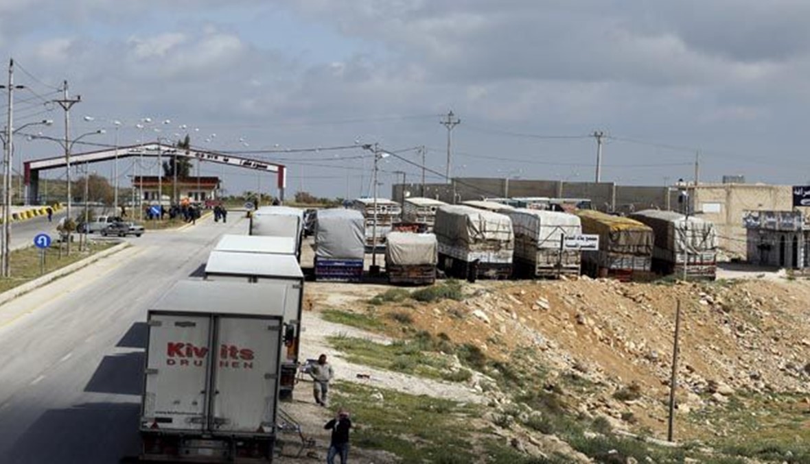 نصيب سائقي الشاحنات اللبنانية الاحتجاز في معبر "نصيب" ومناشدة السلطات الأردنية السماح للشاحنات بدخول أراضيها