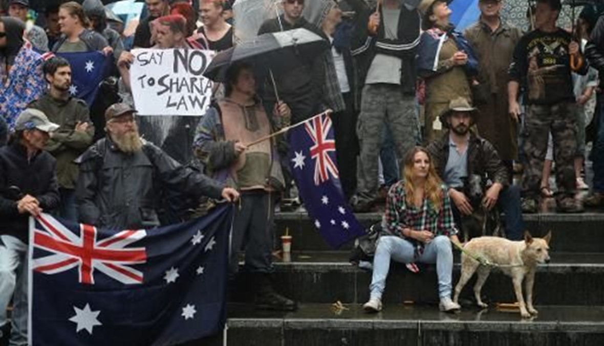 المئات يتظاهرون ضد الشريعة الاسلامية في استراليا