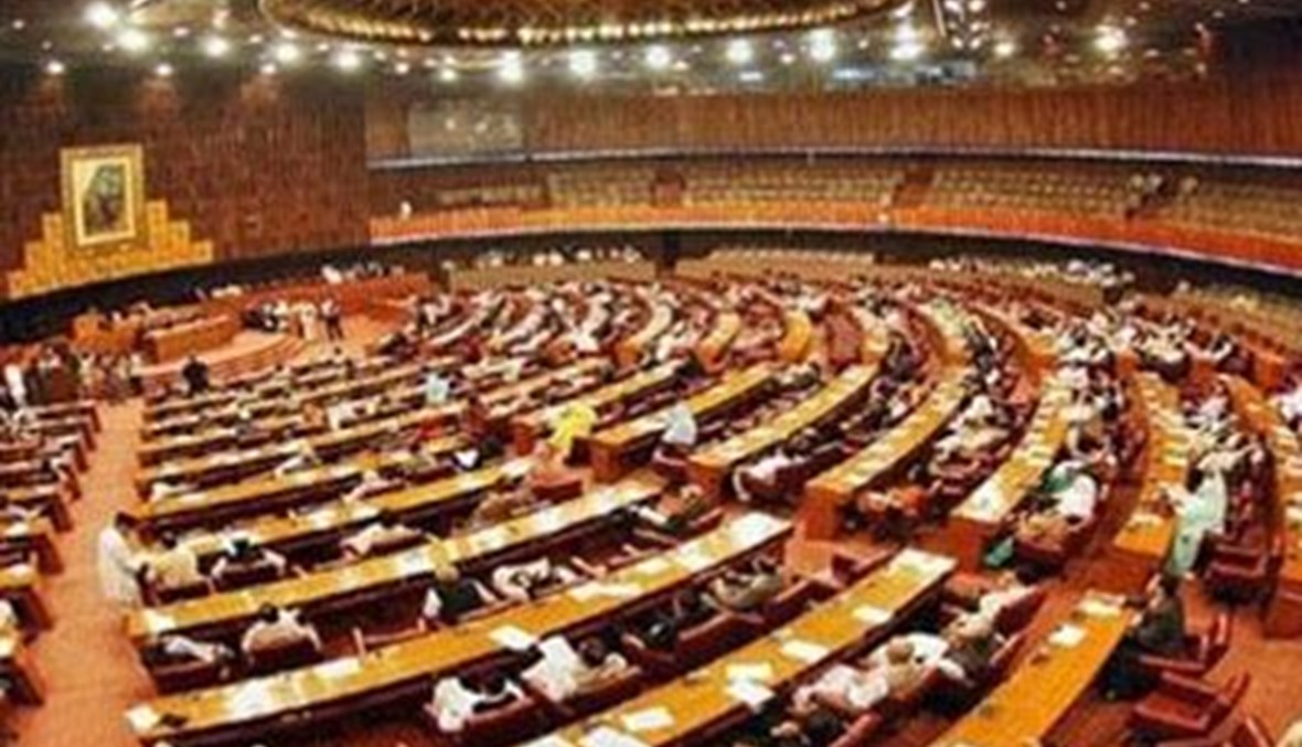 البرلمان الباكستاني يصوت على التزام الحياد في النزاع في اليمن