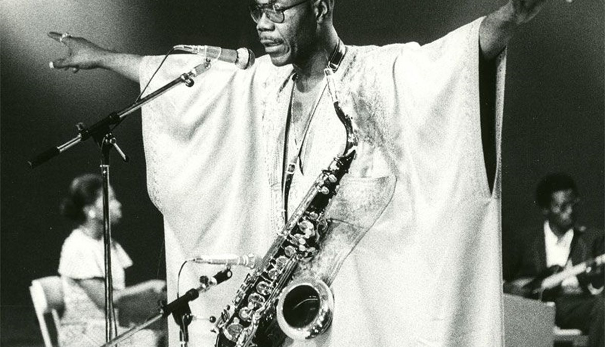 مانو ديبانغو الكاميروني الثمانيني أخيرا في بيروت