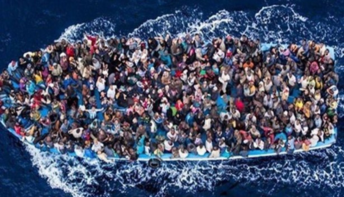 فقدان اثر 400 مهاجر غرقت سفينتهم في البحر المتوسط