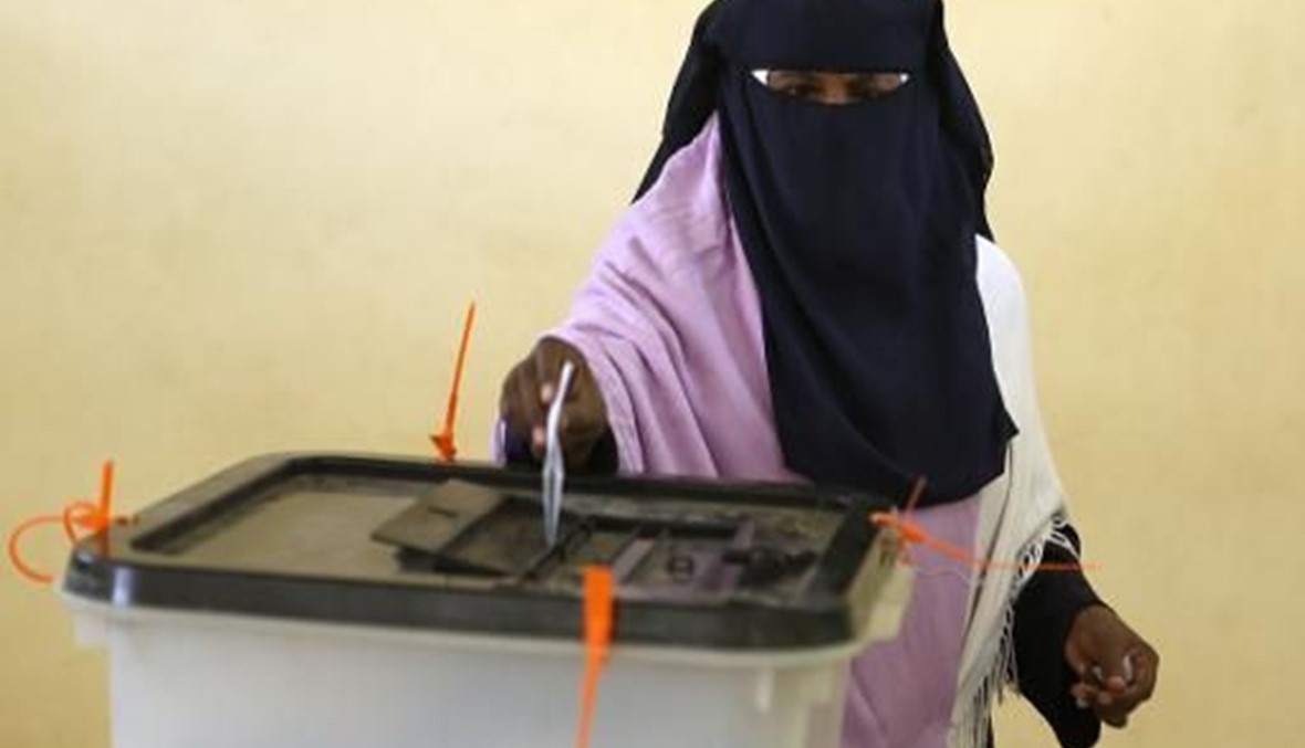 تمديد الاقتراع في انتخابات السودان يوما واحدا وسط مشاركة ضعيفة
