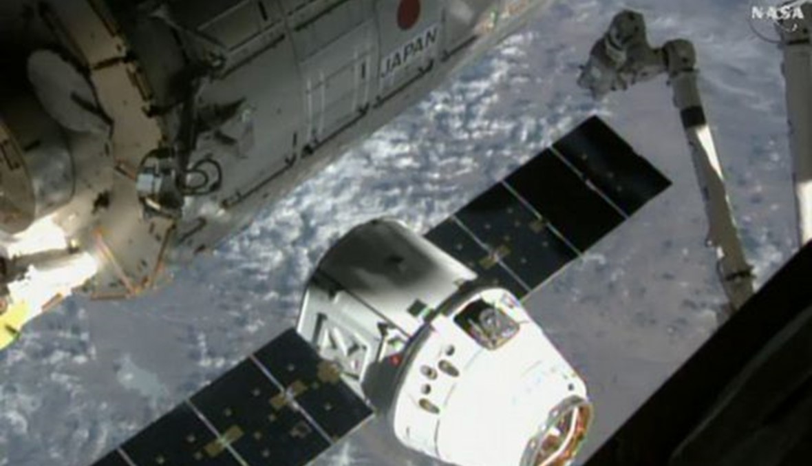 المركبة الاميركية دراغون تصل الى محطة الفضاء الدولية