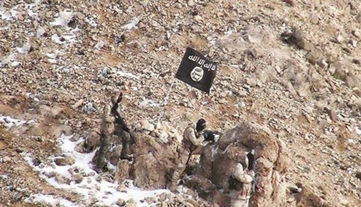 "داعش" تخطف لبنانياً من عناصر "الجيش الحر" في عرسال