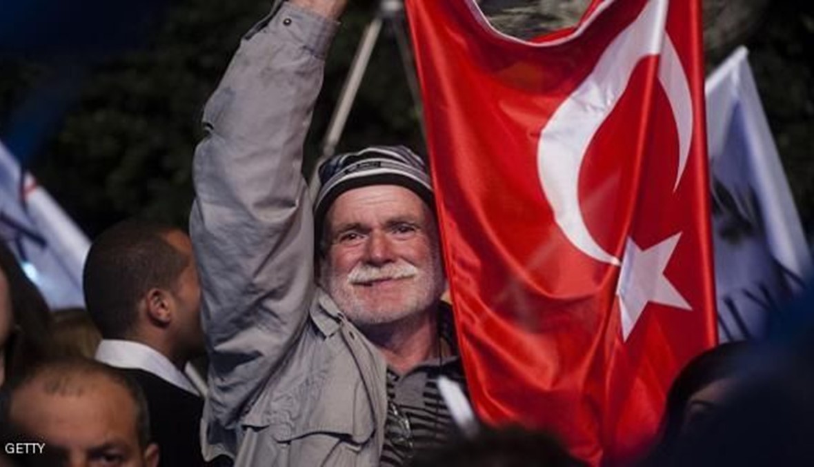 القبارصة الأتراك يصوّتون لانتخاب "رئيس"