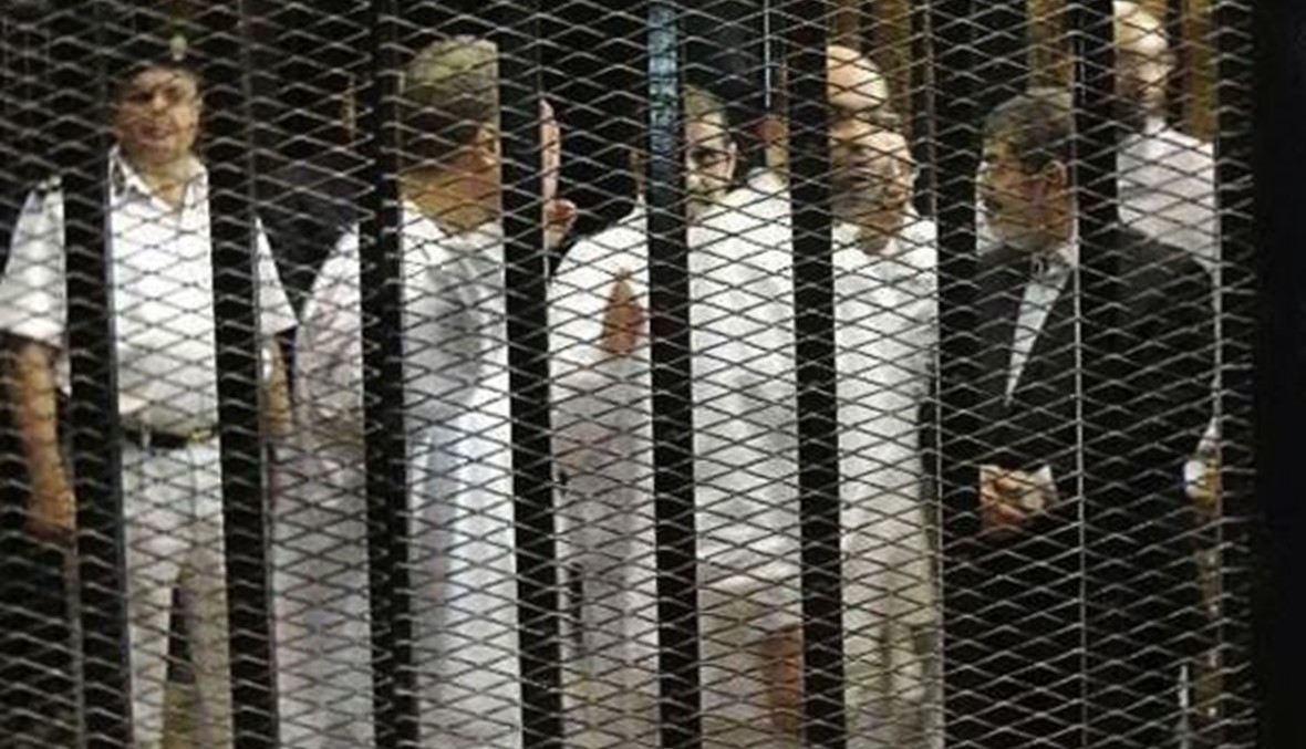 بعد أن تذوق السُّلطة... مرسي ينتظر حكم المحكمة