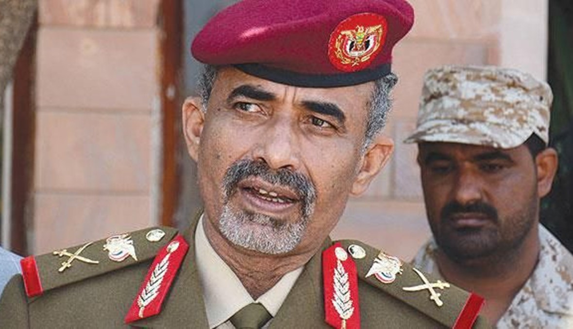 الحوثيون يفرجون عن وزير الدفاع وشقيق الرئيس هادي