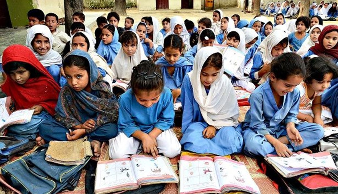 مدرسة اسلامية تمنع البنات من الجري خوفا على عذريتهن