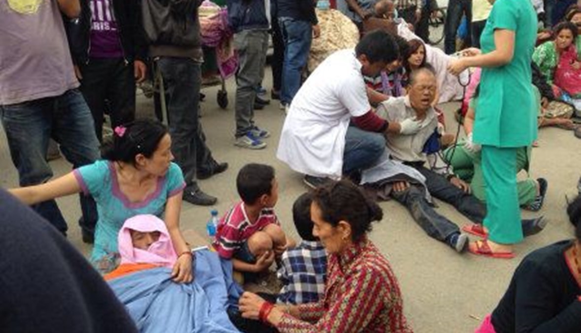 كارثة انسانية... أكثر من 2000 شخص قتلوا في زلزال النيبال (بالصور)