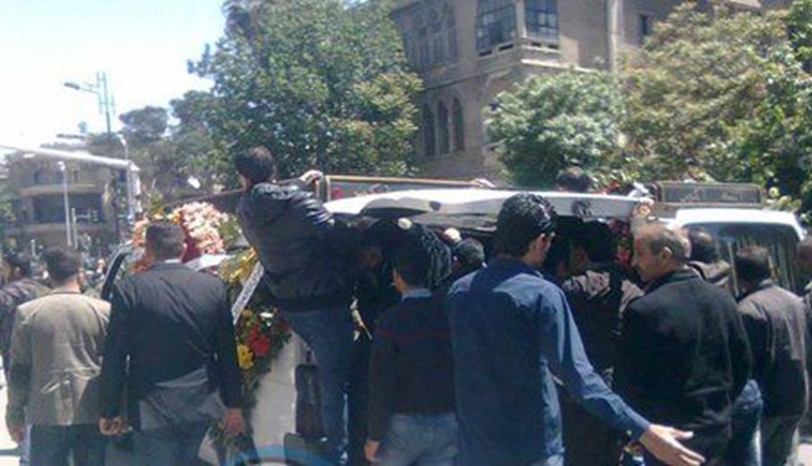 بالصور: مراسم تشييع رستم غزالة في دمشق