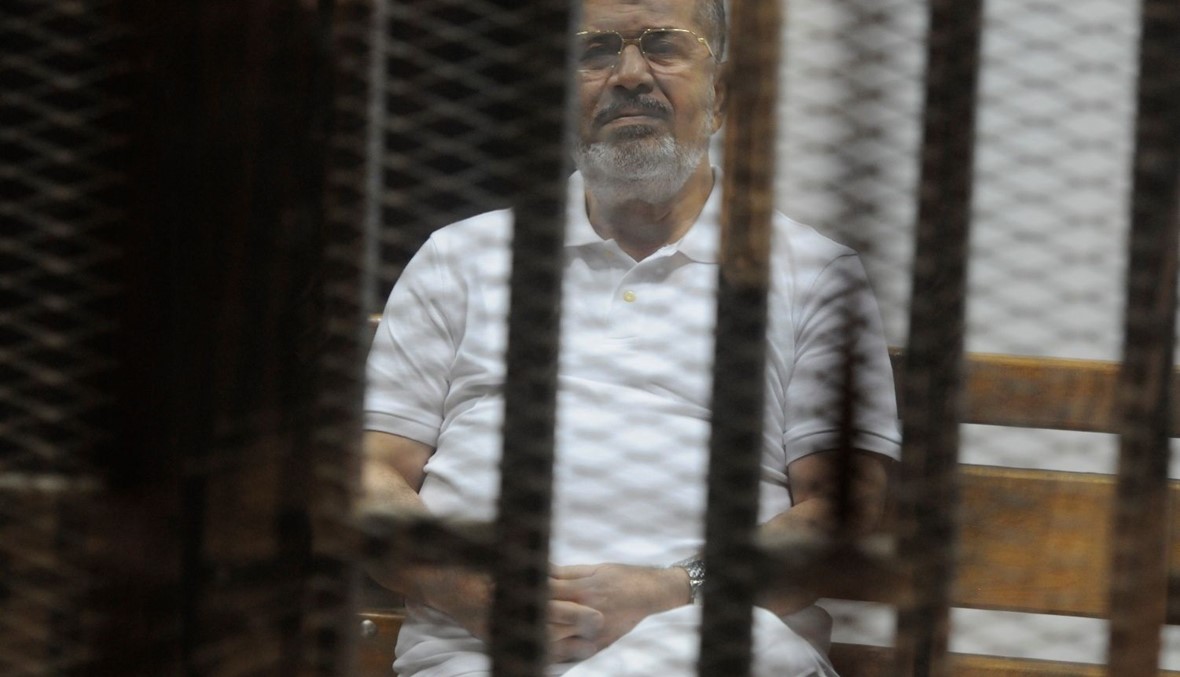 "هيومن رايتس ووتش": محاكمة مرسي حافلة بالأخطاء