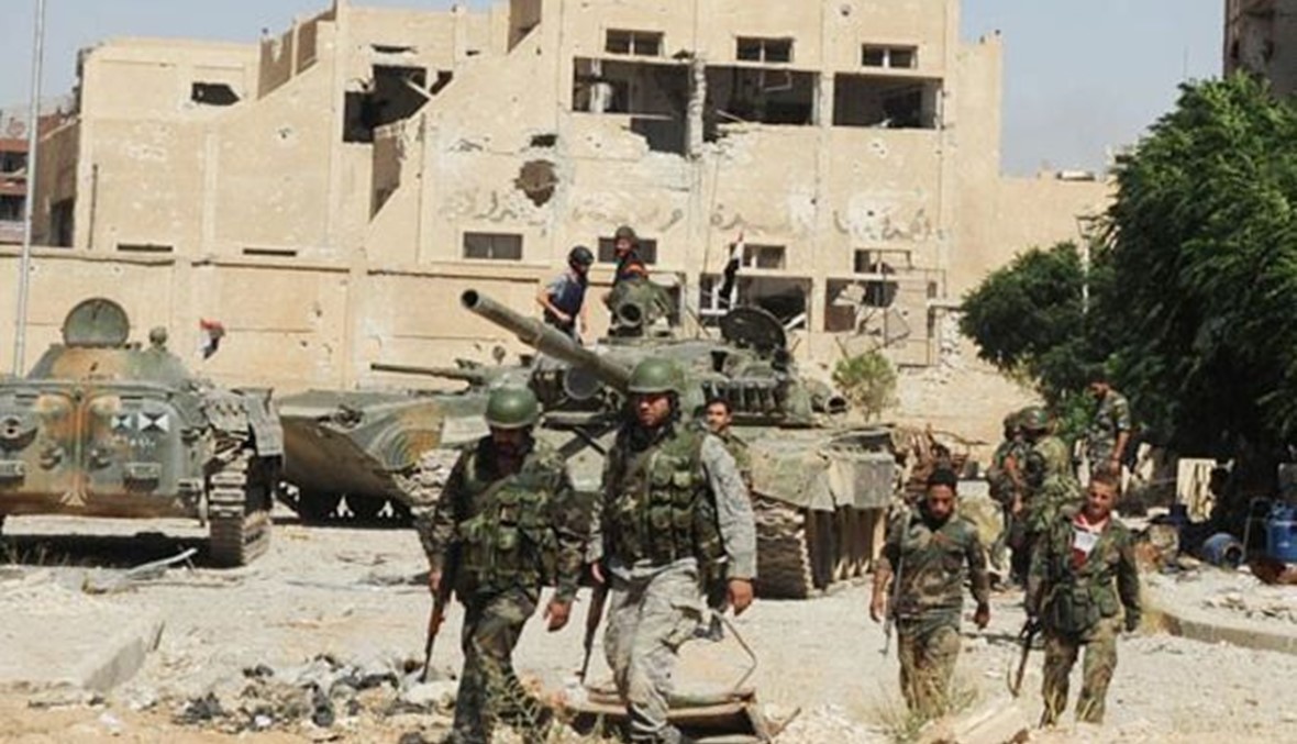 "المرصد": عشرات الجنود السوريين محاصرون داخل مبنى في جسر الشغور