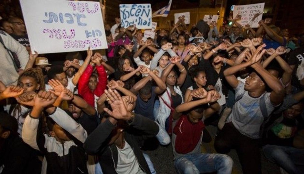 اشتباكات في تظاهرة للاسرائيليين الاثيوبيين ضد "عنف الشرطة"