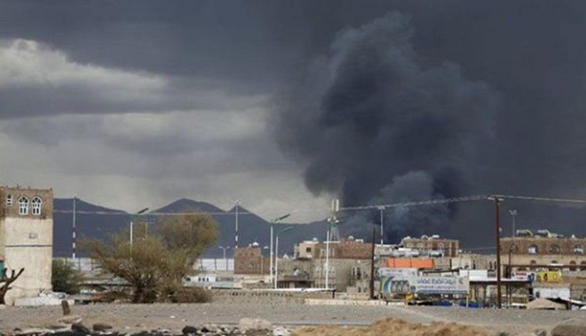 التحالف جدّد غاراته على مطار صنعاء وياسين أكد إنزال قوات يمنية في عدن لا أجنبية