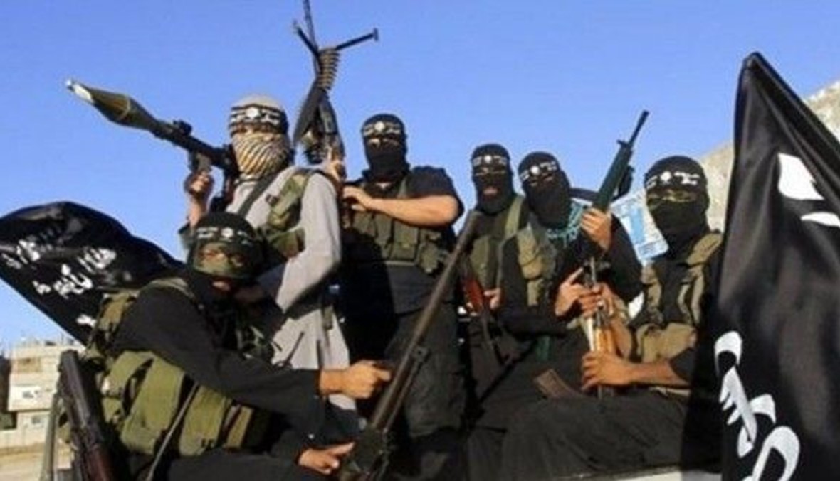 "داعش" أعدم 26 مدنيا قرب تدمر وقطع رؤوس عشرة منهم