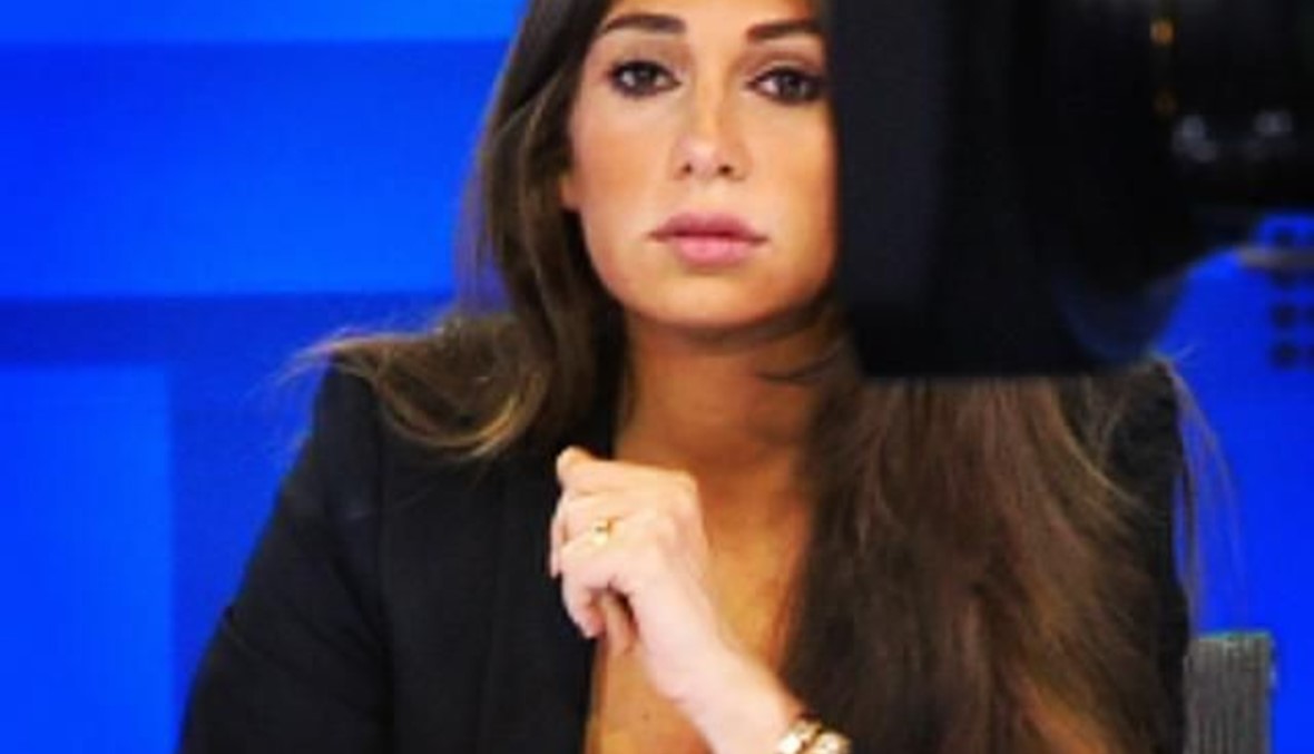 بعد تهديد والدتها... ديما صادق تحذف ما كتبته عن سماحة والمملوك