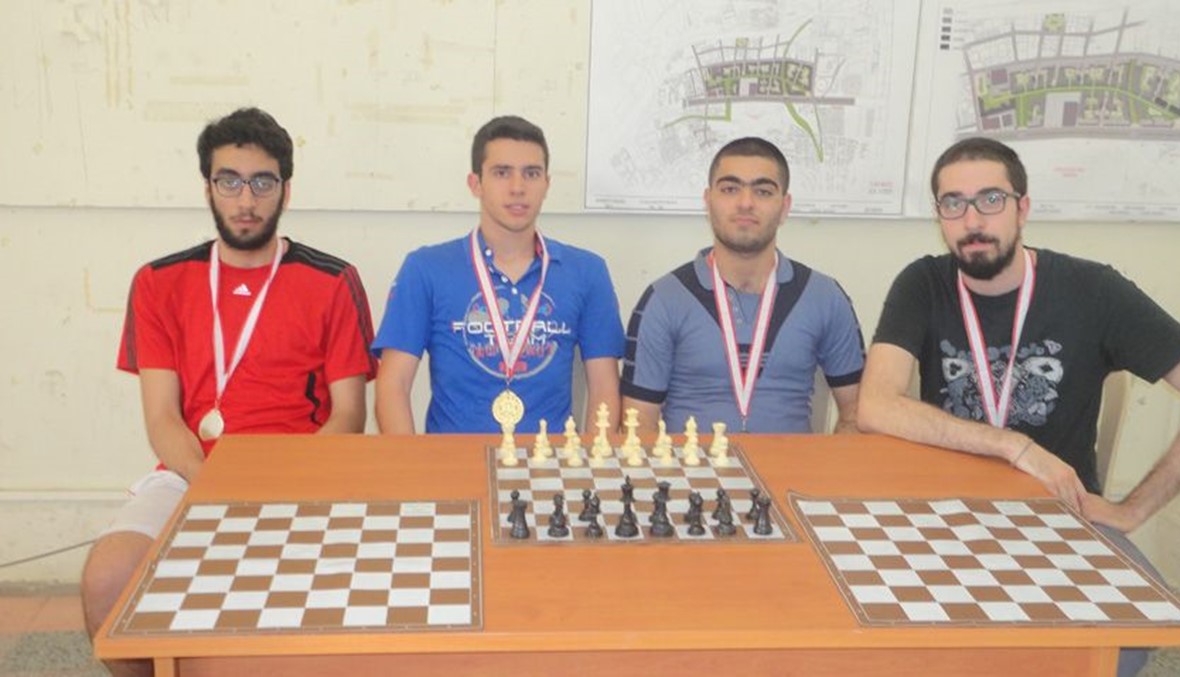 فاخوري بطل شطرنج الجامعة اللبنانية