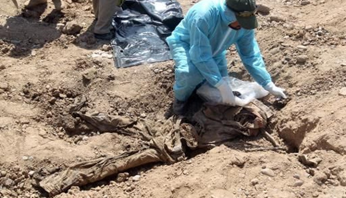 انتشال 470 جثة من المقابر الجماعية في تكريت